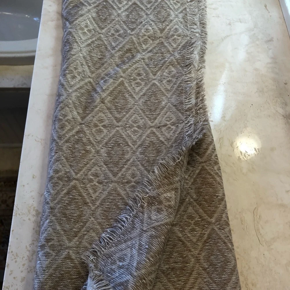 Taupe Tan Gray Large Textured Scarf NEW